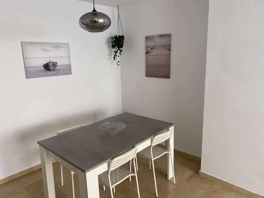 Excellent Choice For Up To 8, 150 Sqm Of Comfort, 700 To Beach, With Pool, Air-conditioning * Fuengirola