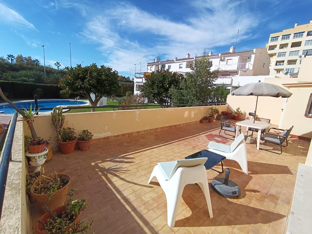 Apartment Excellent Choice For Up To 8, 150 Sqm Of Comfort, 700 To Beach, With Pool, Air-conditioning Fuengirola