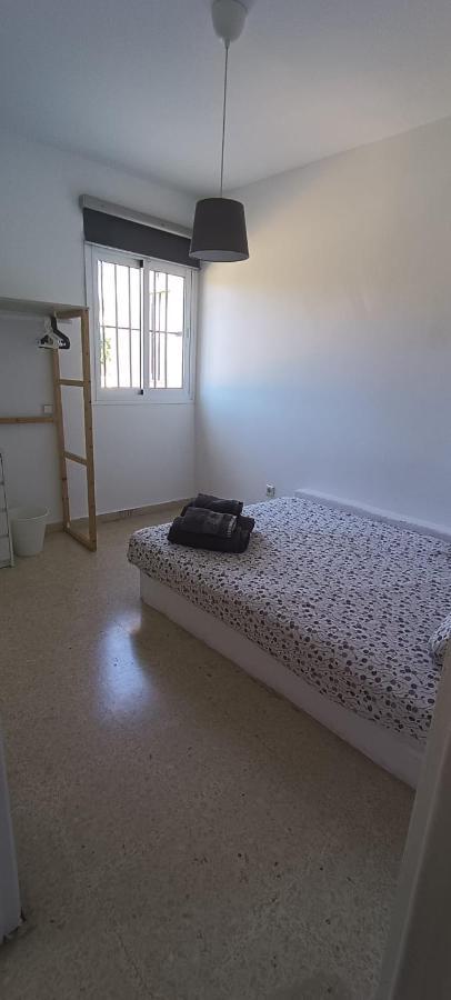 Apartment Excellent Choice For Up To 8, 150 Sqm Of Comfort, 700 To Beach, With Pool, Air-conditioning *