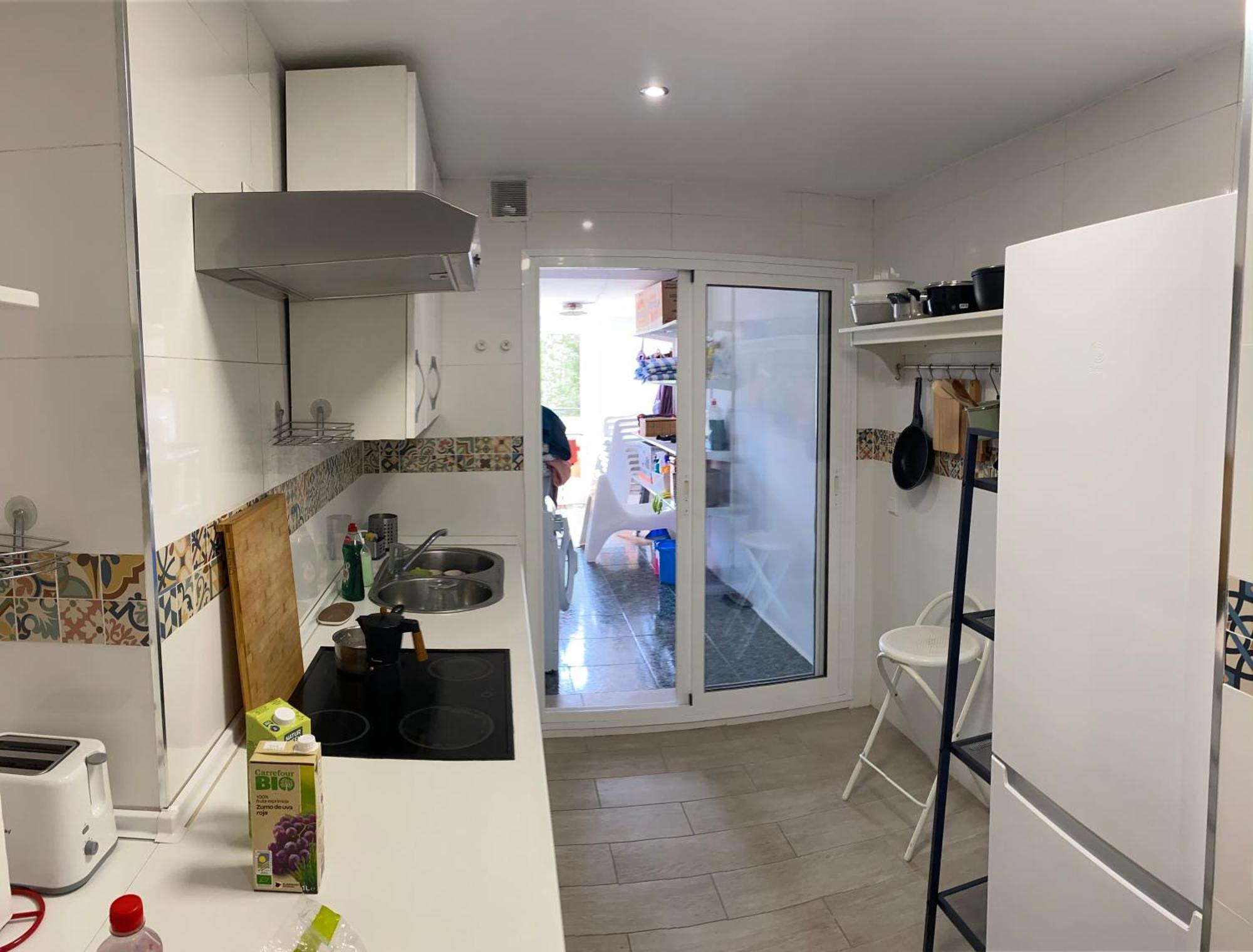 Excellent Choice For Up To 8, 150 Sqm Of Comfort, 700 To Beach, With Pool, Air-conditioning Apartment