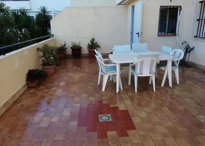 Excellent Choice For Up To 8, 150 Sqm Of Comfort, 700 To Beach, With Pool, Air-Conditioning