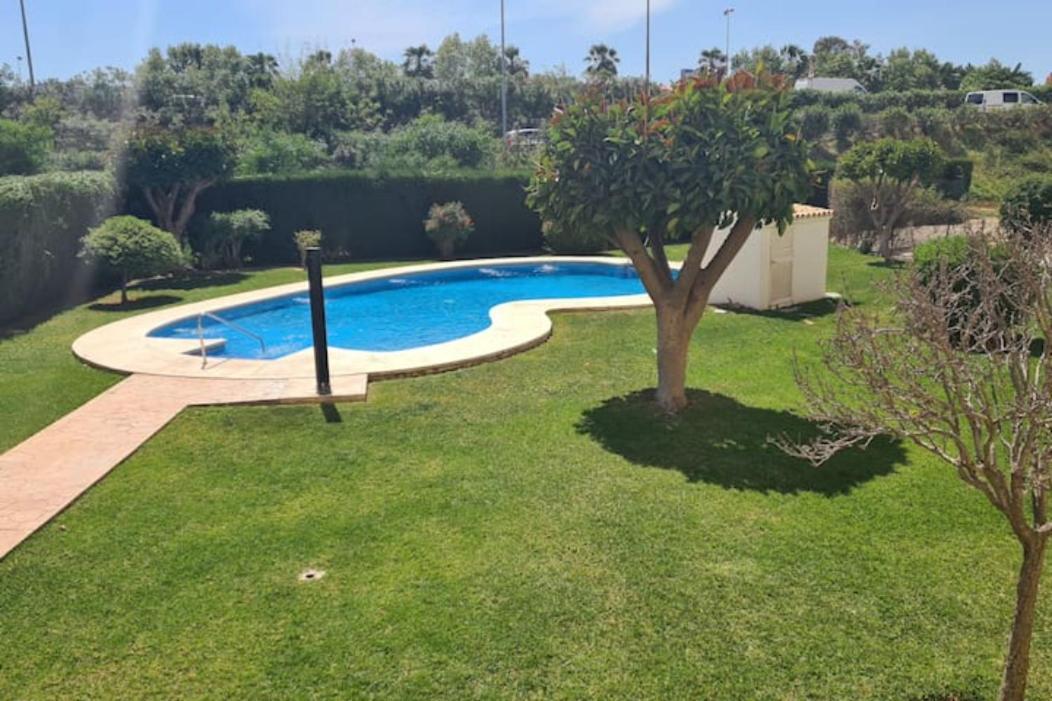 Excellent Choice For Up To 8, 150 Sqm Of Comfort, 700 To Beach, With Pool, Air-conditioning *