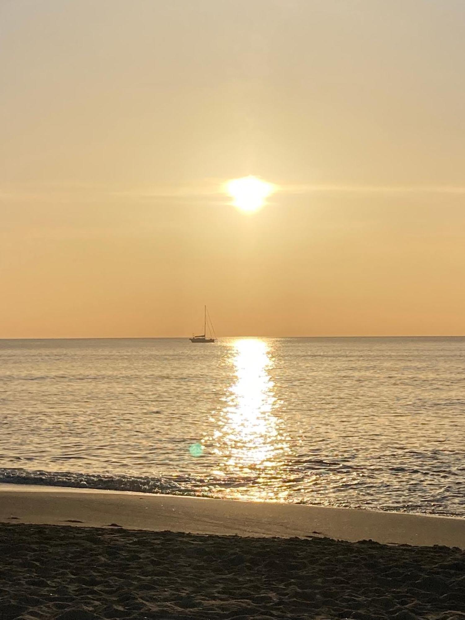 Excellent Choice For Up To 8, 150 Sqm Of Comfort, 700 To Beach, With Pool, Air-conditioning Fuengirola